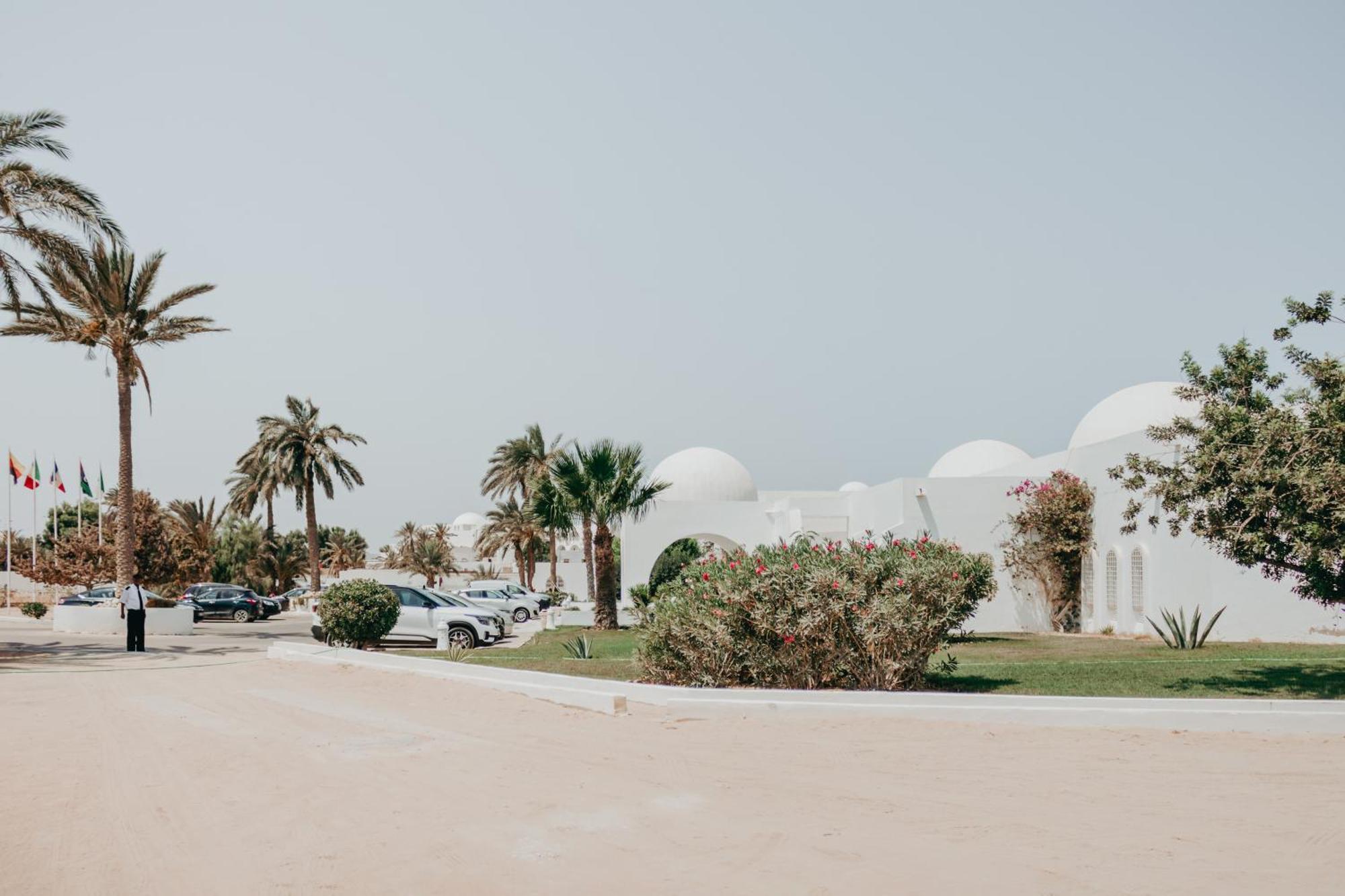 Hotel Bougainvillier Djerba Taguermess Εξωτερικό φωτογραφία